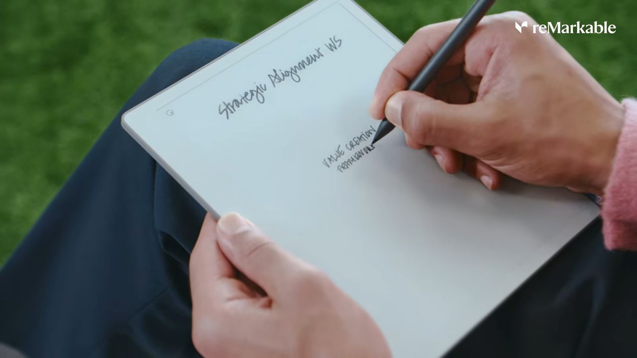 reMarkable beendet die Produktion des Tablets, das es berühmt gemacht hat, und ersetzt es durch das reMarkable Paper Pure, das beste Schwarz-Weiß-Papertablet der Marke
